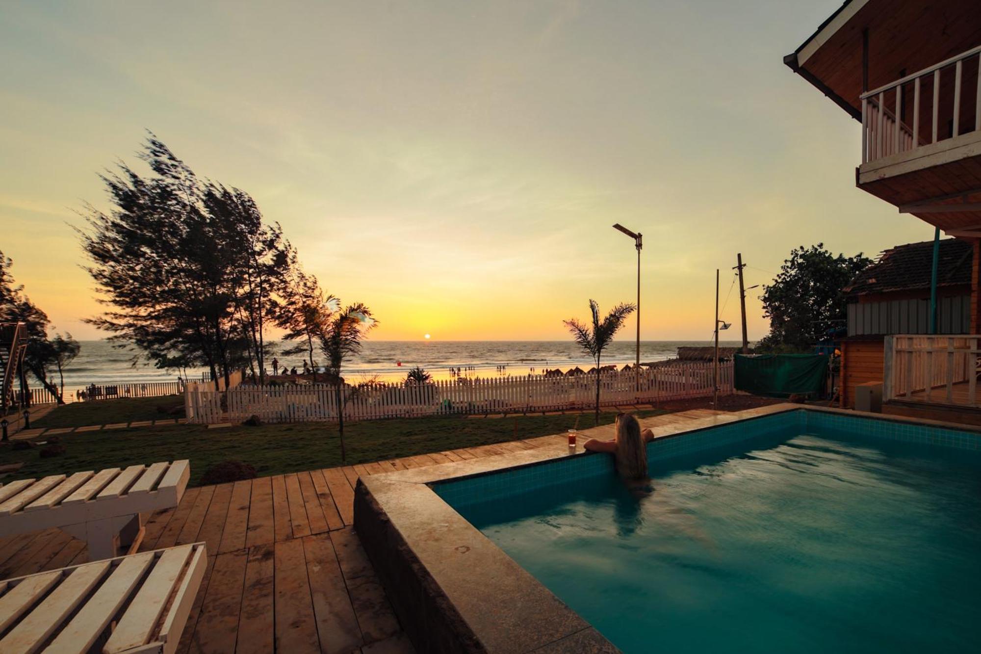 Dallas The Beach Front Resort Old Goa