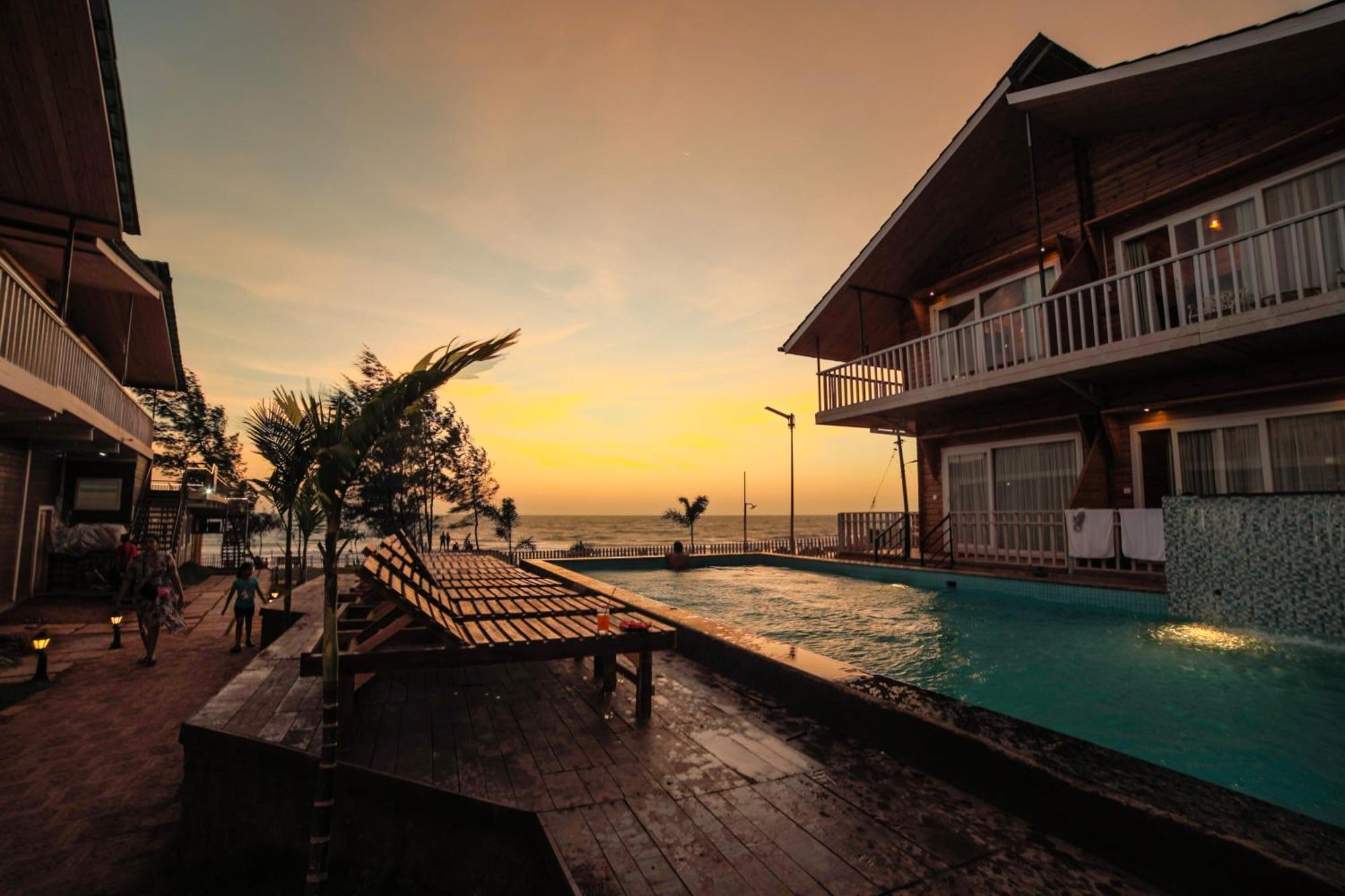 Dallas The Beach Front Resort Old Goa